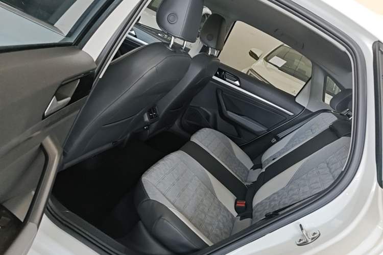 Used Volkswagen Lavida 2023 280TSI DSG Full-Comfort Edition Left Rear Seat