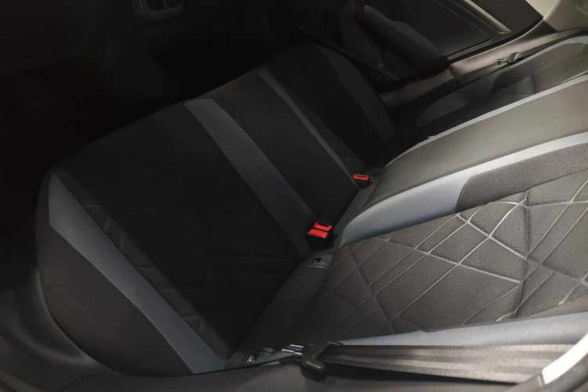 Used Volkswagen Lavida 2023 Revised 1.5L Automatic DeYi Edition Left Rear Seat