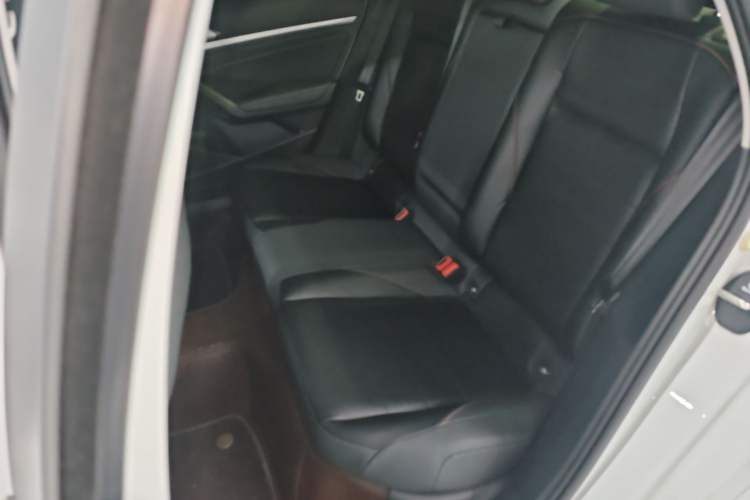 Used Volkswagen Lavida 2023 280TSI DSG Starry Sky Deluxe Edition Left Rear Seat