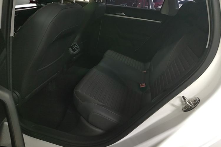 Used Volkswagen Lavida 2023 280TSI DSG Starry Sky Deluxe Edition Left Rear Seat