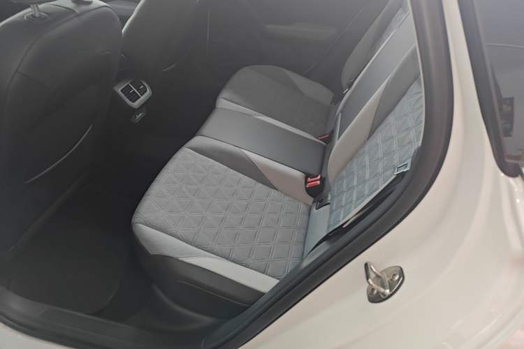 Used Volkswagen Lavida 2023 280TSI DSG Full-Comfort Edition Left Rear Seat