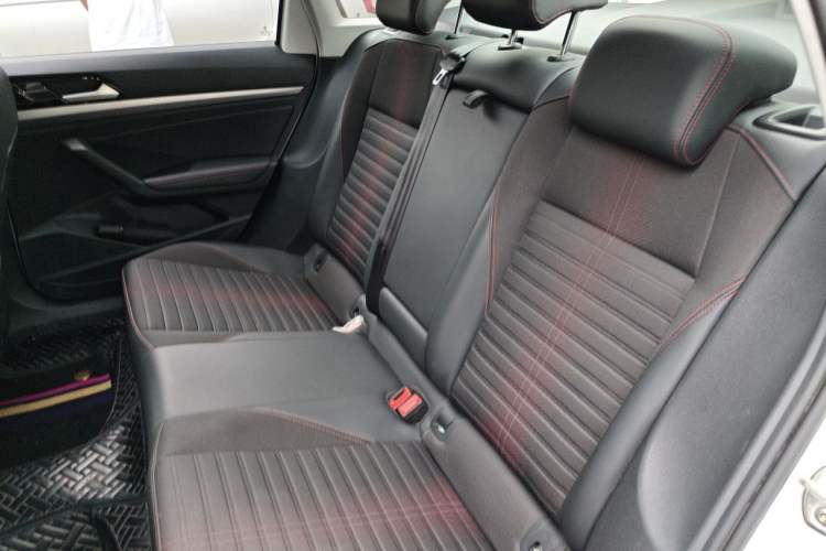 Used Volkswagen Lavida 2023 280TSI DSG Starry Sky Deluxe Edition Left Rear Seat
