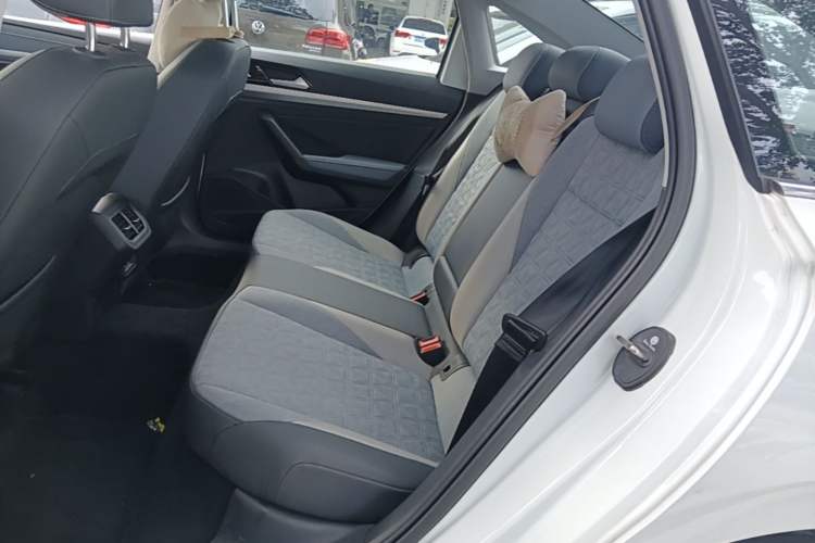 Used Volkswagen Lavida 2023 280TSI DSG Full-Comfort Edition Left Rear Seat