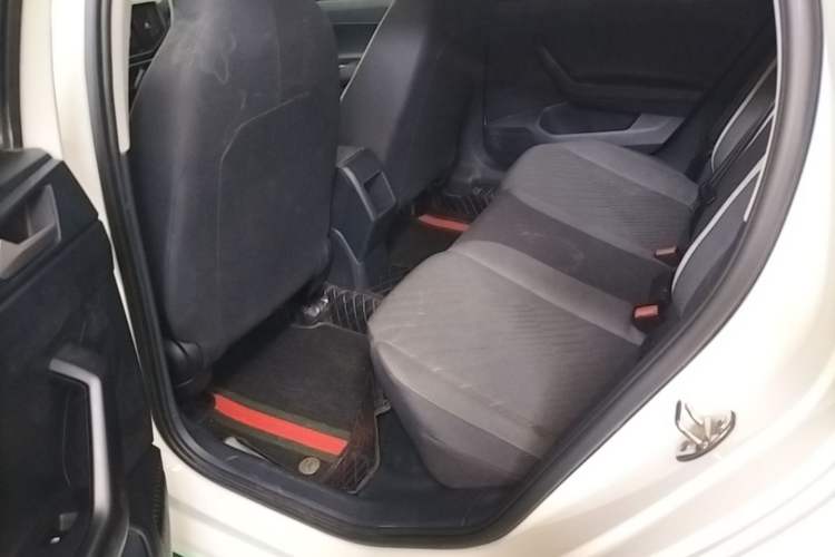 Used Volkswagen Lavida 2023 New Sharp 1.5L Automatic Excellent New Edition Left Rear Seat