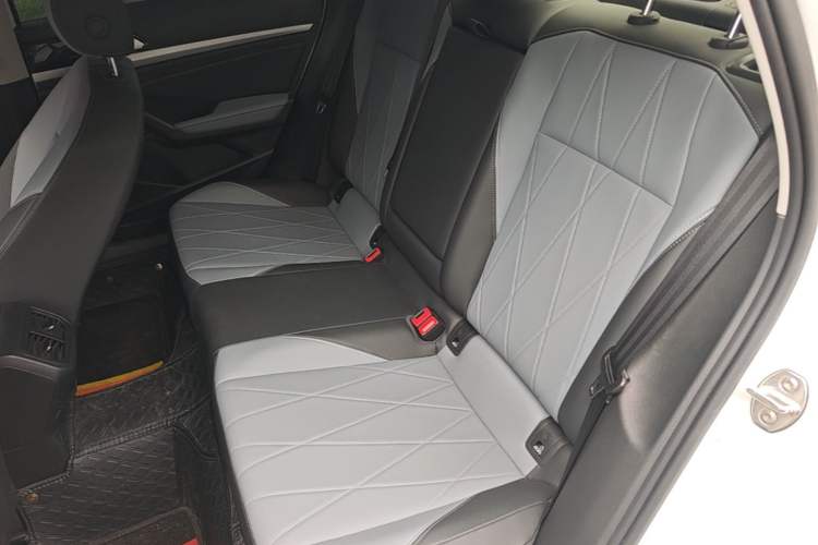 Used Volkswagen Lavida 2023 Revised Version 1.5L Automatic 5 Millionth Edition Left Rear Seat