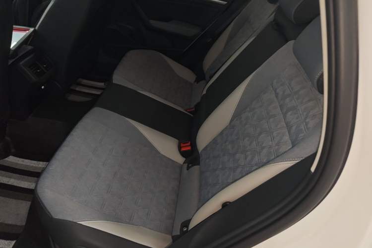 Used Volkswagen Lavida 2023 280TSI DSG Full-Comfort Edition Left Rear Seat