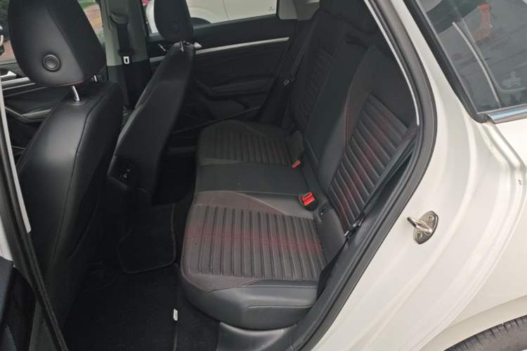 Used Volkswagen Lavida 2023 280TSI DSG Starry Sky Deluxe Edition Left Rear Seat