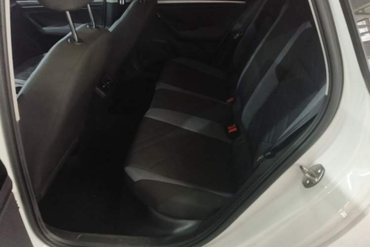 Used Volkswagen Lavida 2023 1.5L Automatic De Yi Edition Left Rear Seat