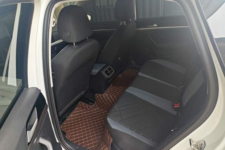 Used Volkswagen Lavida 2023 Revised 1.5L Automatic DeYi Edition Left Rear Seat