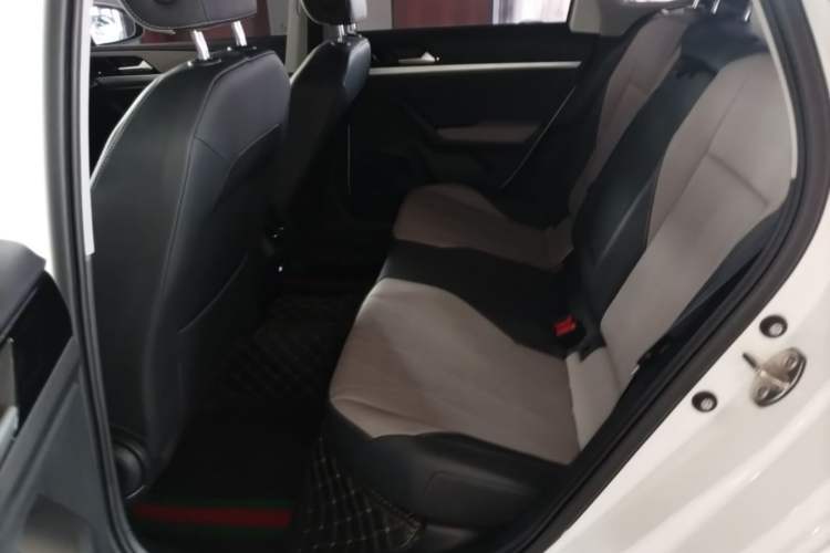 Used Volkswagen Lavida 2023 1.5L Automatic 5 Million Edition Left Rear Seat