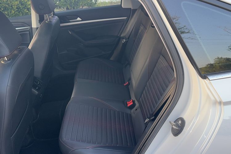 Used Volkswagen Lavida 2023 200TSI DSG Starry Full-Comfort Edition Left Rear Seat