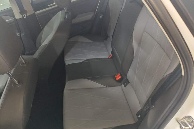 Used Volkswagen Lavida 2023 1.5L Automatic 5 Million Edition Left Rear Seat