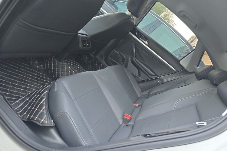 Used Volkswagen Lavida 2023 1.5L Automatic De Yi Edition Left Rear Seat