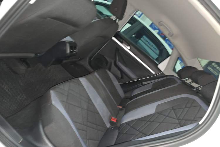 Used Volkswagen Lavida 2023 1.5L Automatic De Yi Edition Left Rear Seat