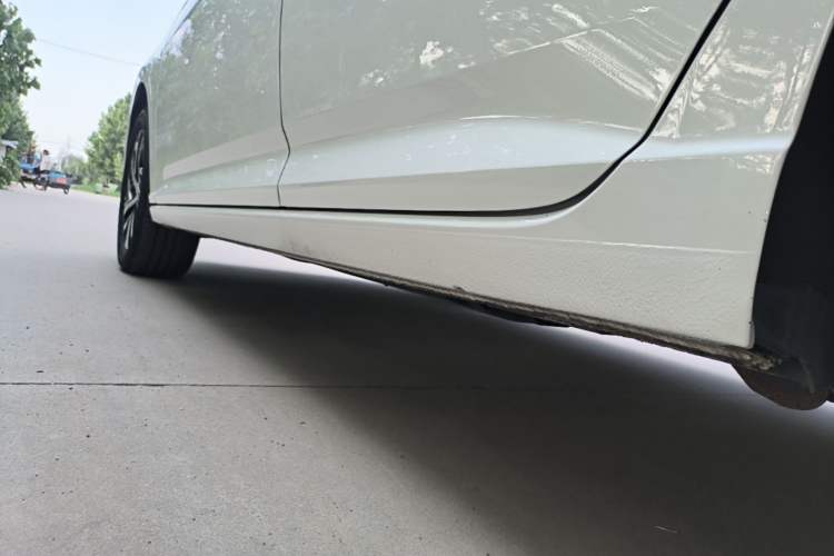 Used Volkswagen Lavida 2023 280TSI DSG Full-Comfort Edition Left Side Sill