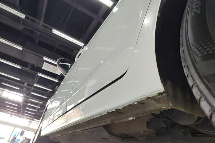 Used Volkswagen Lavida 2023 New Sharp 1.5L Automatic New Wish Edition Left Side Sill