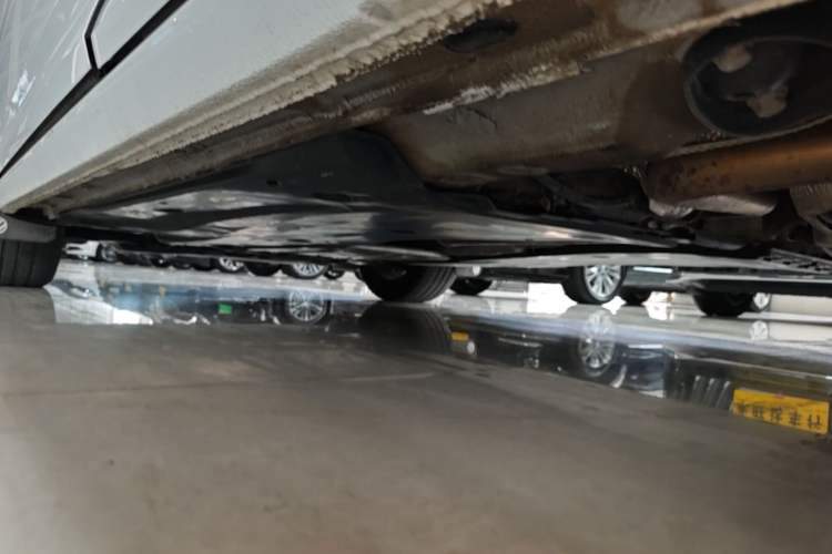 Used Volkswagen Lavida 2023 280TSI DSG Full-Comfort Edition Left Side Sill