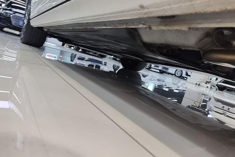 Used Volkswagen Lavida 2023 1.5L Automatic 5 Million Edition Left Side Sill