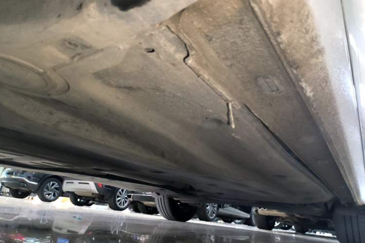 Used Volkswagen Lavida 2023 300TSI DSG Starry Full-Comfort Edition Left Side Sill