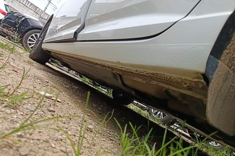 Used Volkswagen Lavida 2023 1.5L Automatic De Yi Edition Left Side Sill