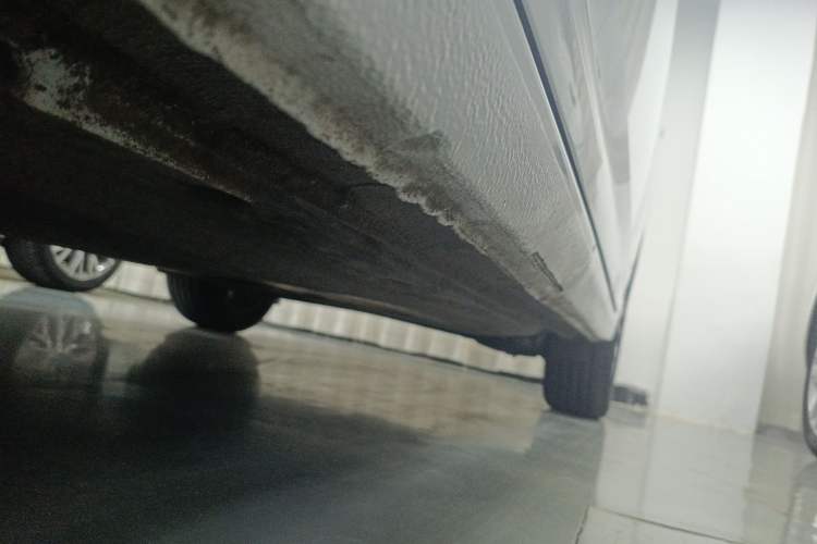 Used Volkswagen Lavida 2023 300TSI DSG Full-Comfort Edition Left Side Sill