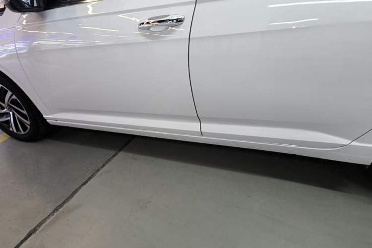 Used Volkswagen Lavida 2023 280TSI DSG Full-Comfort Edition Left Side Sill
