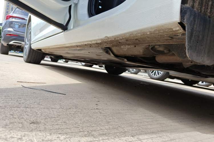Used Volkswagen Lavida 2023 280TSI DSG Full-Comfort Edition Left Side Sill