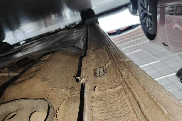 Used Volkswagen Lavida 2023 1.5L Automatic 5 Million Edition Left Side Sill