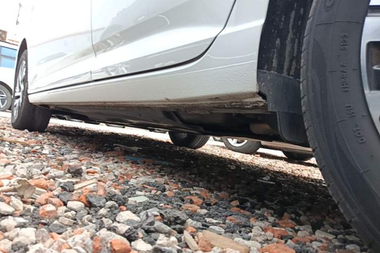 Used Volkswagen Lavida 2023 280TSI DSG Full-Comfort Edition Left Side Sill