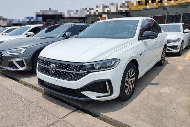 Ojetý Volkswagen Lavida 2023 300TSI DSG Starry Full-Comfort Edition
