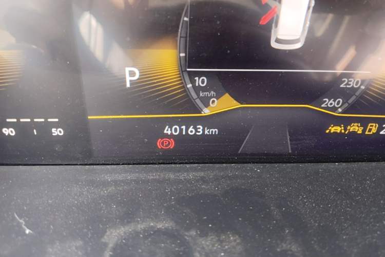 Used Volkswagen Lavida 2023 300TSI DSG Full-Comfort Edition Odometer Close Up