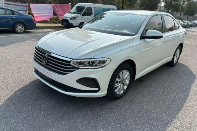 Ojetý Volkswagen Lavida 2023 Revised 1.5L Automatic DeYi Edition