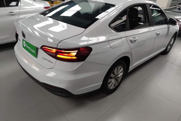 Used Volkswagen Lavida 2023 1.5L Automatic De Yi Edition Rear Right 45 Deg