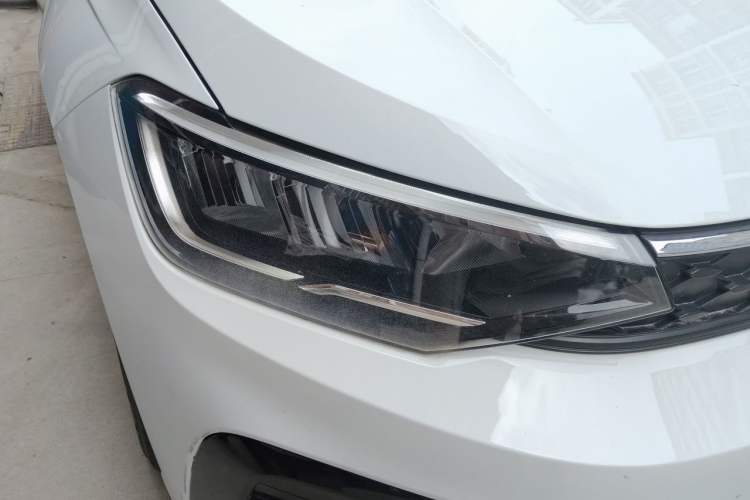 Used Volkswagen Lavida 2023 New Sharp 1.5L Automatic Excellent New Edition Right Front Headlight