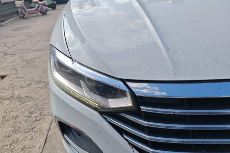 Used Volkswagen Lavida 2023 1.5L Automatic 5 Million Edition Right Front Headlight