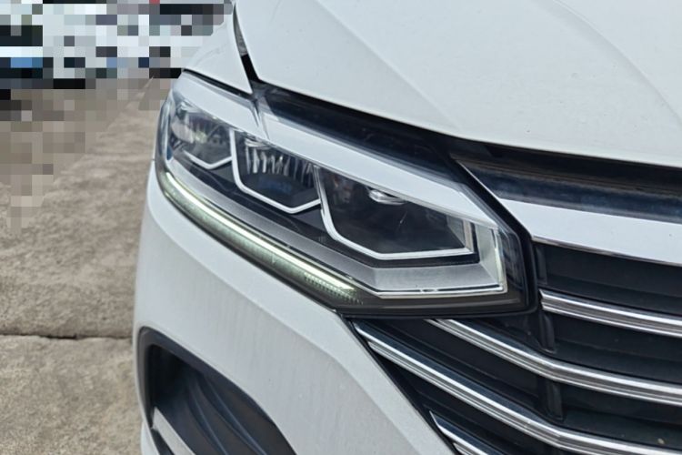Used Volkswagen Lavida 2023 1.5L Automatic De Yi Edition Right Front Headlight