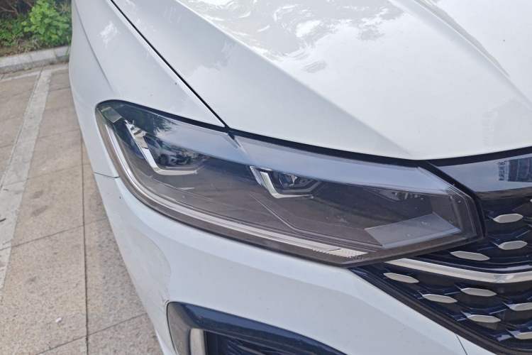Used Volkswagen Lavida 2023 300TSI DSG Starry Full-Comfort Edition Right Front Headlight