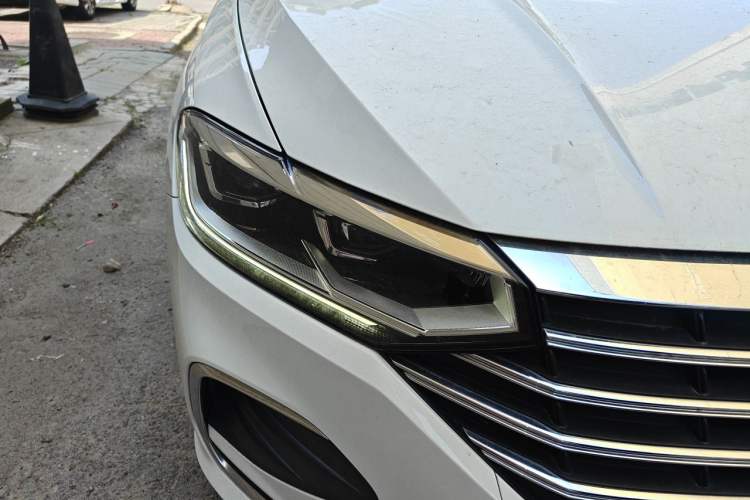 Used Volkswagen Lavida 2023 280TSI DSG Full-Comfort Edition Right Front Headlight