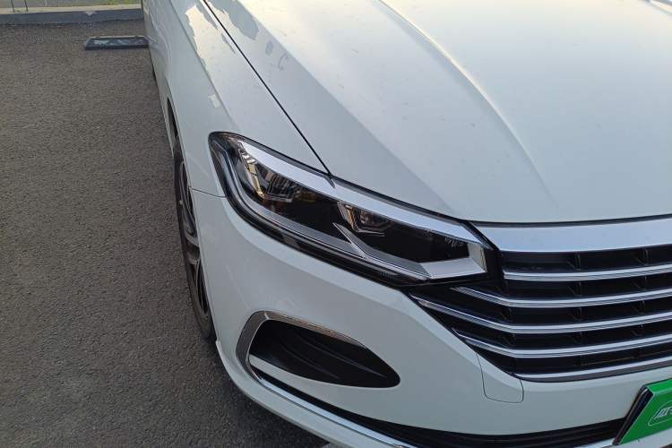 Used Volkswagen Lavida 2023 1.5L Automatic Full-Comfort Edition Right Front Headlight