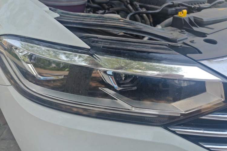 Used Volkswagen Lavida 2023 280TSI DSG Full-Comfort Edition Right Front Headlight