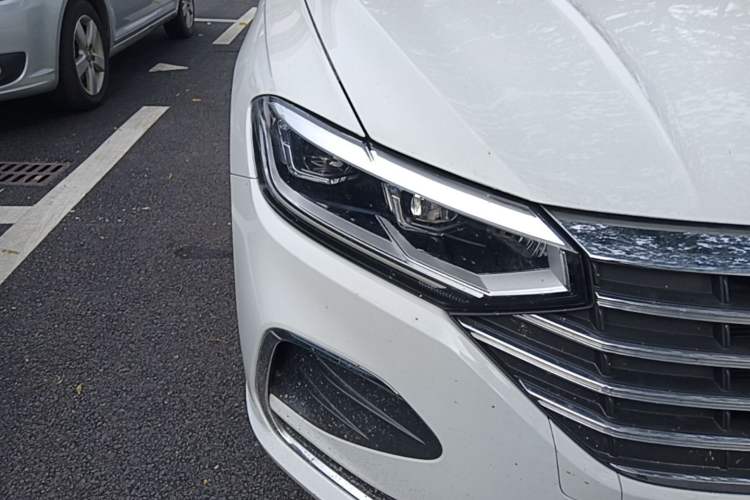 Used Volkswagen Lavida 2023 280TSI DSG Full-Comfort Edition Right Front Headlight