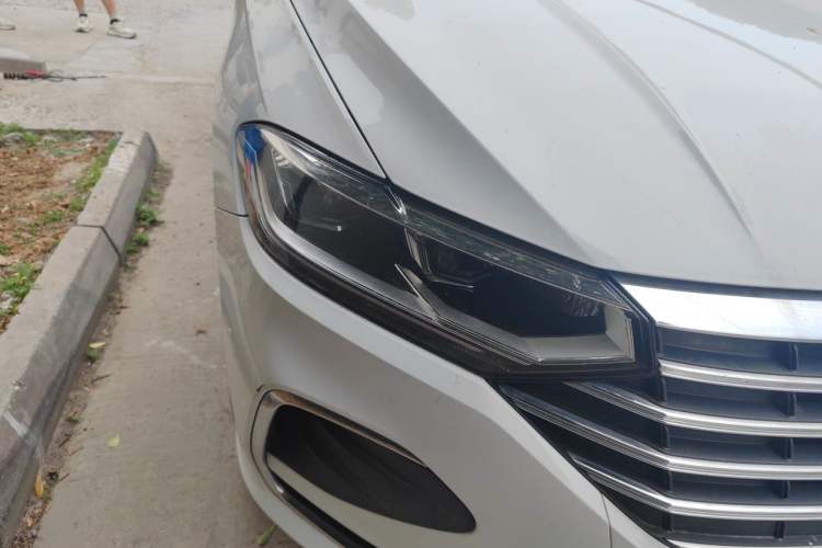 Used Volkswagen Lavida 2023 1.5L Automatic 5 Million Edition Right Front Headlight