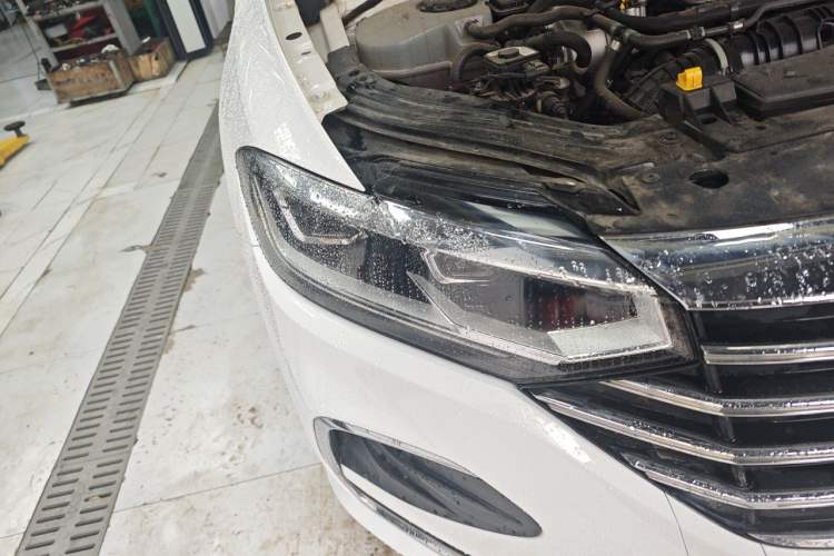 Used Volkswagen Lavida 2023 300TSI DSG Full-Comfort Edition Right Front Headlight