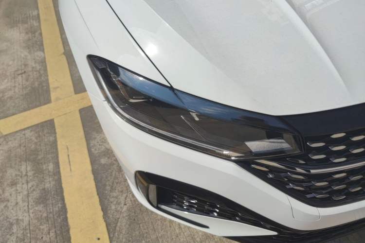 Used Volkswagen Lavida 2023 280TSI DSG Starry Sky Deluxe Edition Right Front Headlight