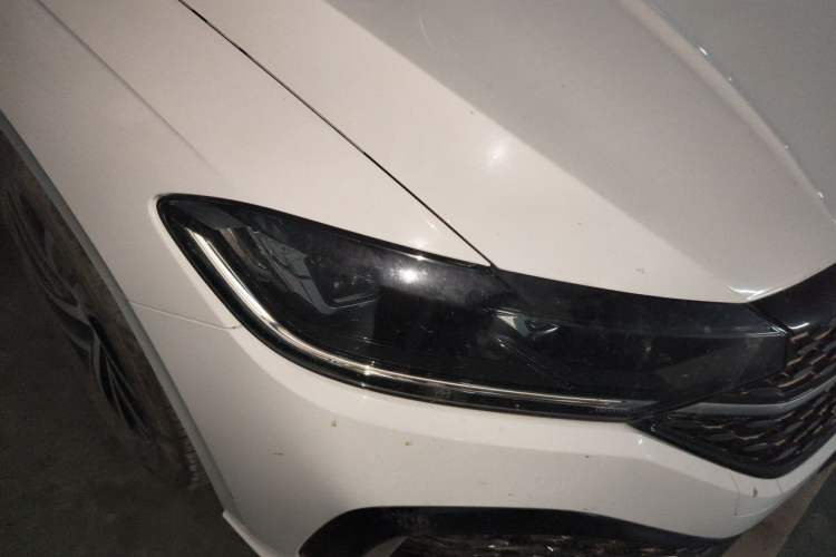 Used Volkswagen Lavida 2023 1.5L Automatic Starry Sky 5 Million Edition Right Front Headlight