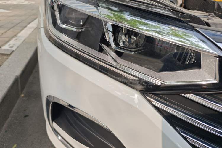 Used Volkswagen Lavida 2023 1.5L Automatic 5 Million Edition Right Front Headlight