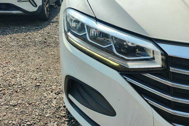 Used Volkswagen Lavida 2023 1.5L Automatic De Yi Edition Right Front Headlight