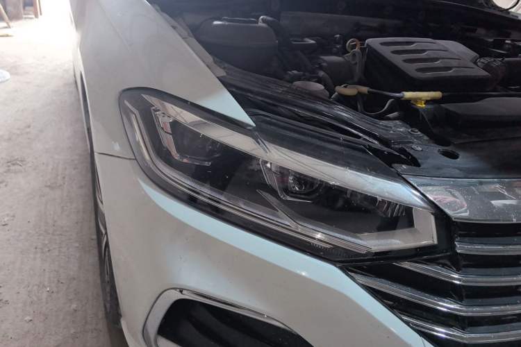 Used Volkswagen Lavida 2023 1.5L Automatic 5 Million Edition Right Front Headlight