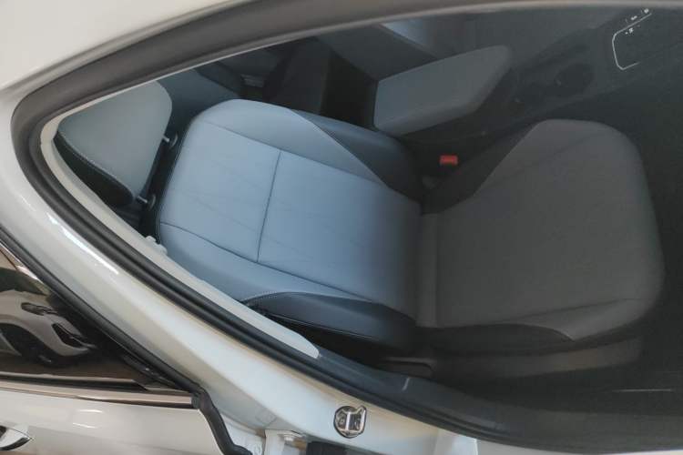 Used Volkswagen Lavida 2023 Revised Version 1.5L Automatic Starry Sky Edition – 5 Million Units Right Front Seat