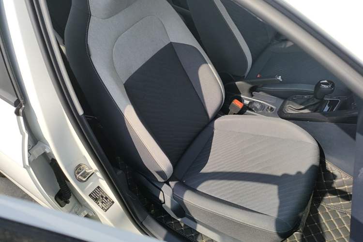 Used Volkswagen Lavida 2023 New Sharp 1.5L Automatic Excellent New Edition Right Front Seat